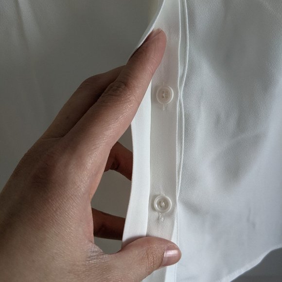 NWT Reitman's White Sleeveless Blouse - Picture 2 of 3